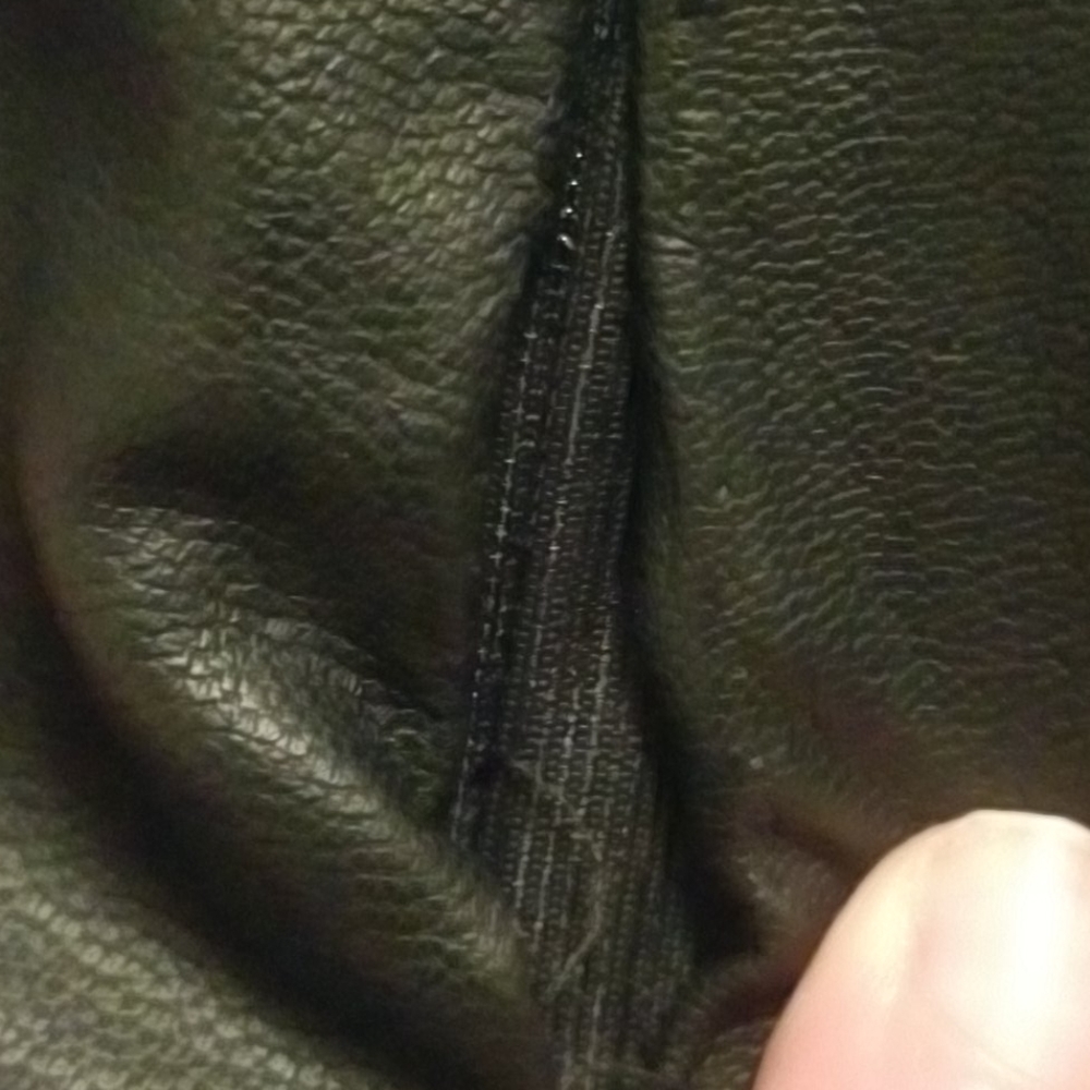 Romeo and Juliet faux leather skirt - Picture 3 of 5